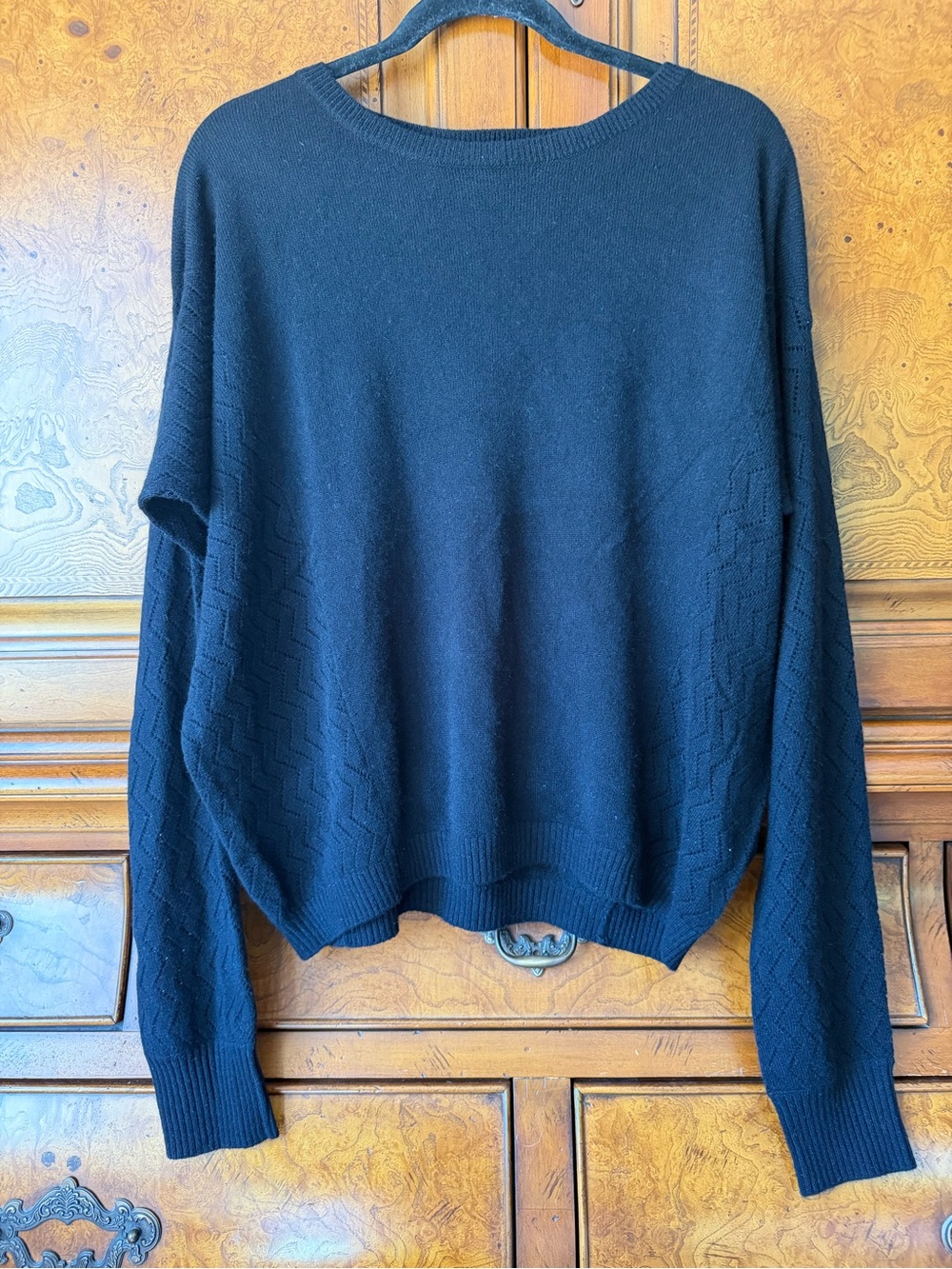 Distressed NYC Roxy Cashmere Super Crew Sweater Black O/S NWT – 100% Cashmere